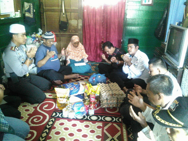 Tim Jumat Barokah Kunjungi Rumah Penderita Kanker